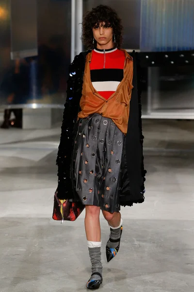 Look 8
